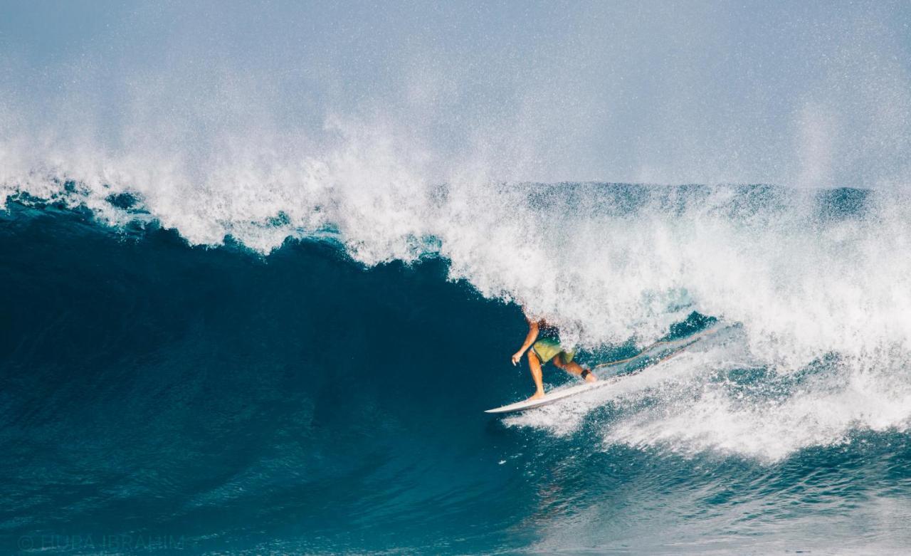 萨勒斯度岛 Akiri Surf Retreat酒店 外观 照片